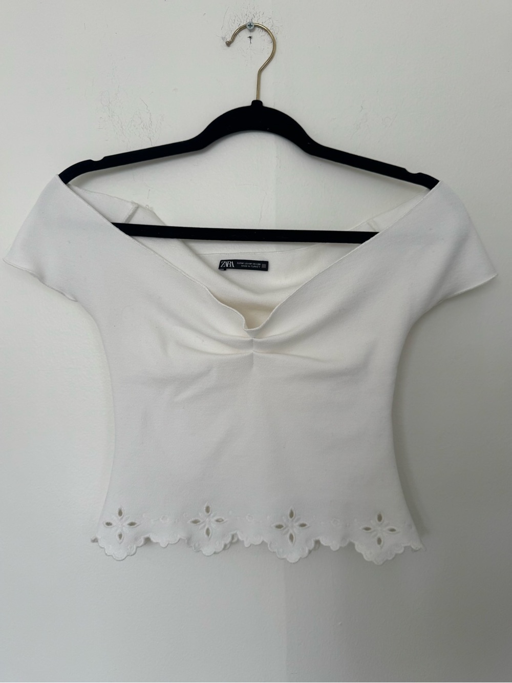 Zara Cream Off-Shoulder Eyelet Hem Crop Top